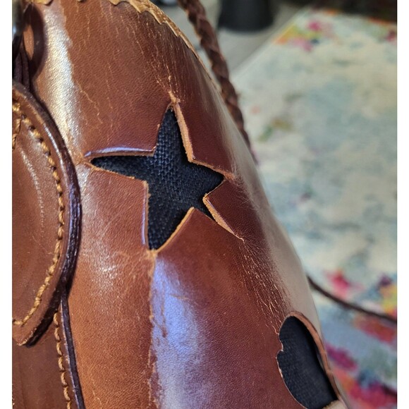 Barneys NY Leather Bucket Crossbody Bag Coastal Boho Designer Fish  Stars Tote - Picture 8 of 16